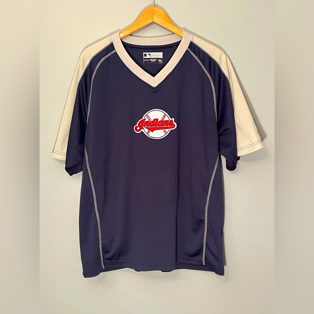 Vintage MLB Cleveland Indians Baseball Fleece V Neck Heavyweight Tee XL